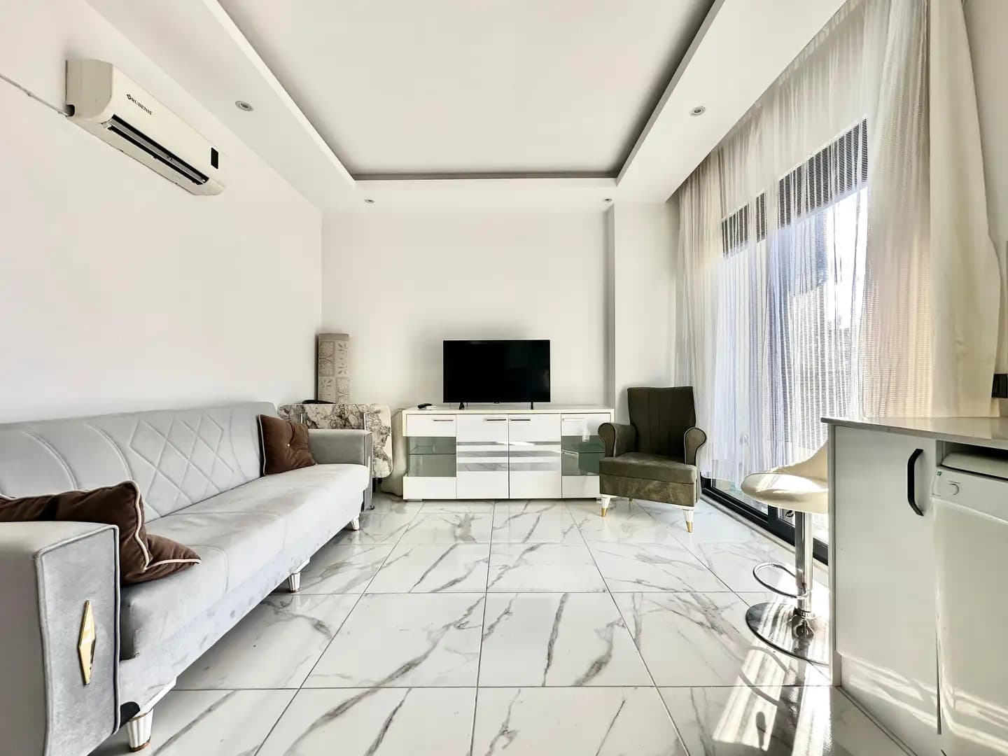 Alanya Kızlarpınarı Fenercioğlu Palace'da Satılık Full Eşyalı 1+1 Daire - Görsel 4