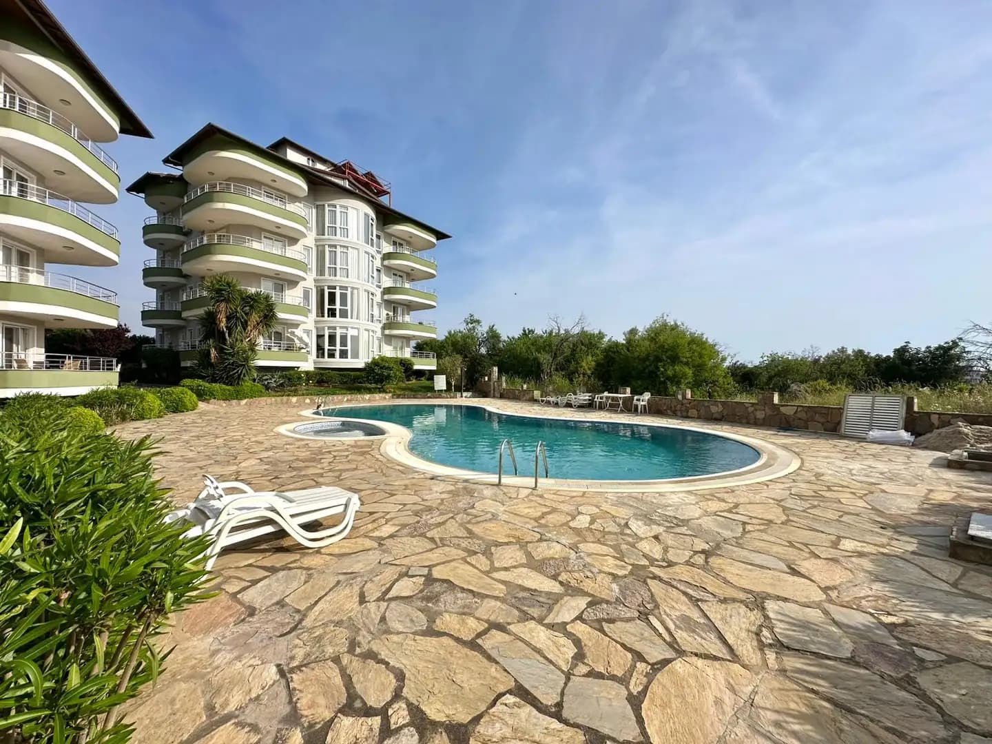 Oba Orient Hill Evleri’nde Satılık Deniz Manzaralı 4+1 Daire - Görsel 1