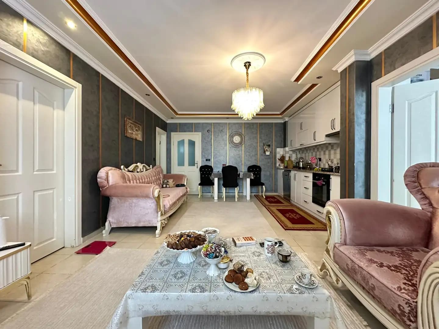Mahmutlar'da Merkezi Konumda Satılık 2+1 Full Eşyalı Daire - Görsel 4