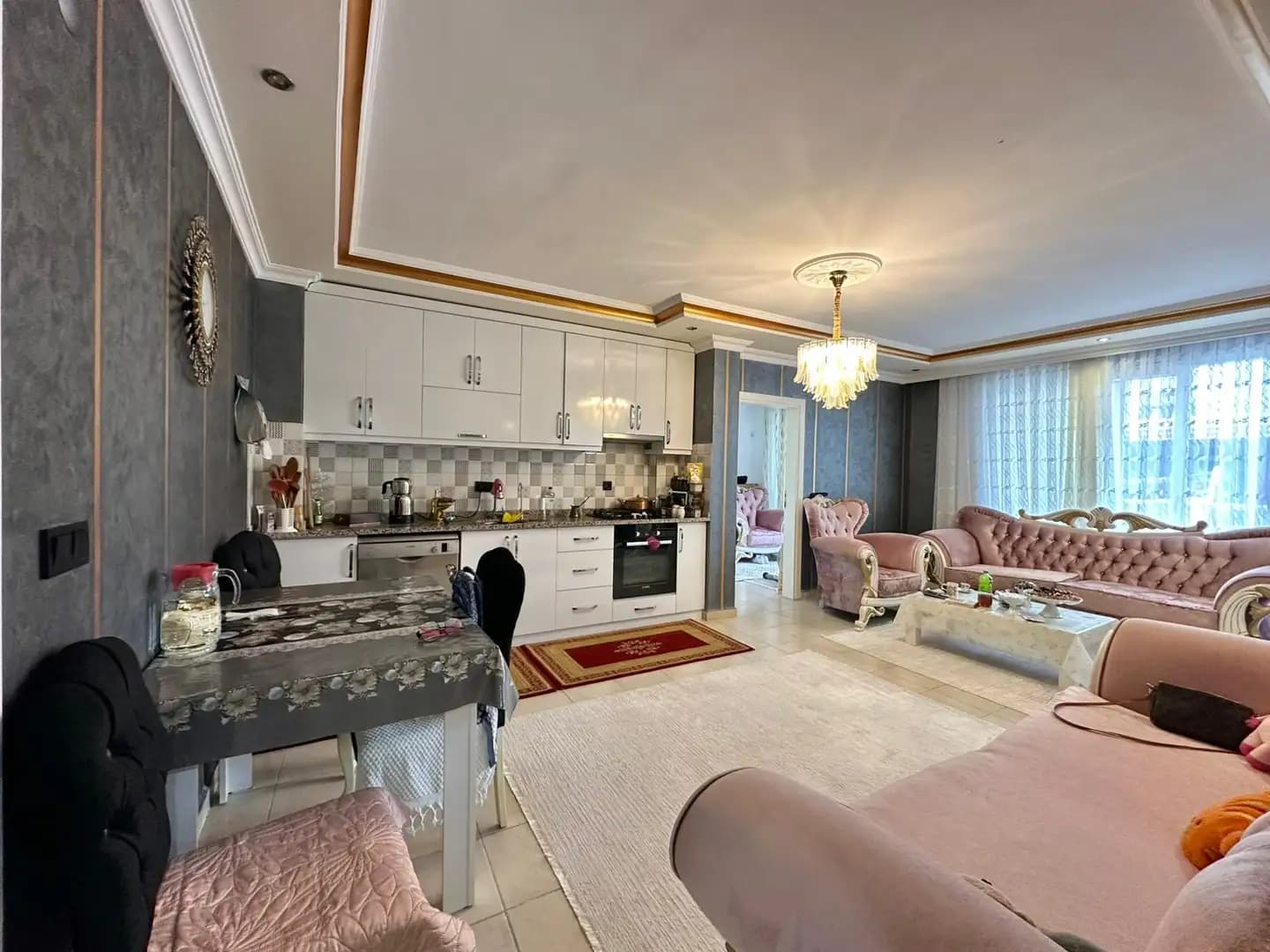 Mahmutlar'da Merkezi Konumda Satılık 2+1 Full Eşyalı Daire - Görsel 2