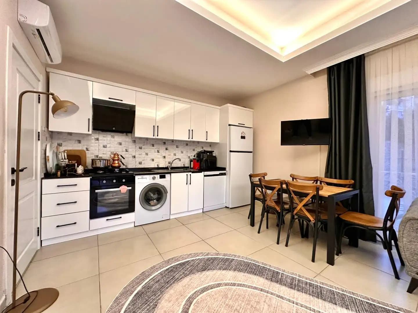 Cikcilli’nin Merkezi Noktasında Satılık 2+1 Eşyalı Daire - Görsel 2