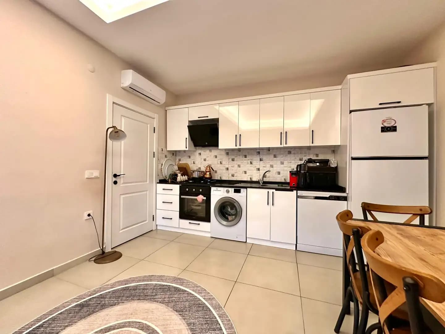 Cikcilli’nin Merkezi Noktasında Satılık 2+1 Eşyalı Daire - Görsel 3