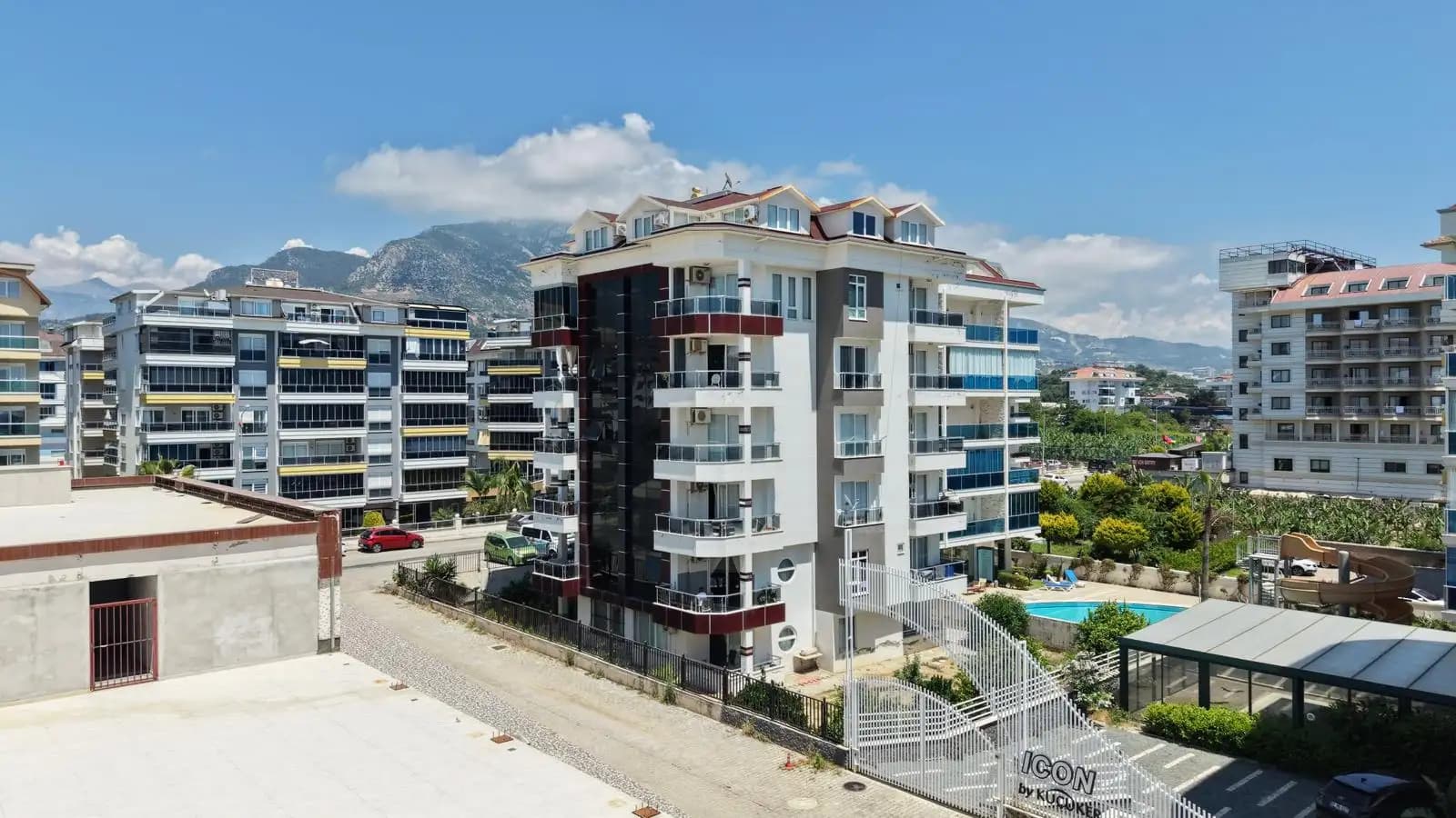 Kestel'de Deniz Manzaralı Eşyalı Satılık 4+1 Bahçe Dubleks Daire - Görsel 1