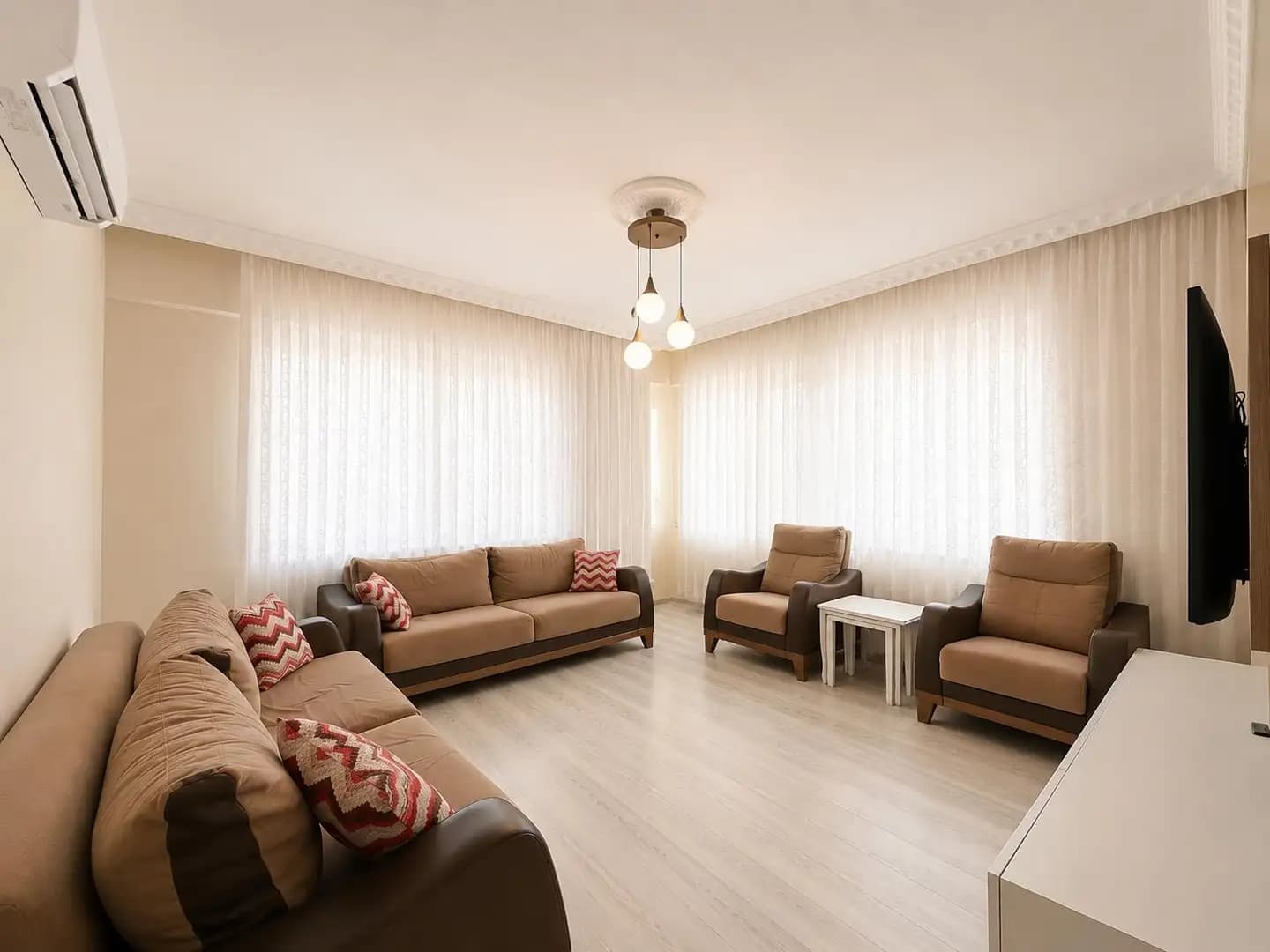 3+1 Wohnung zum Verkauf geeignet für Aufenthalt und Staatsbürgerschaft in Tosmur Güney Kent Site - Bild 3